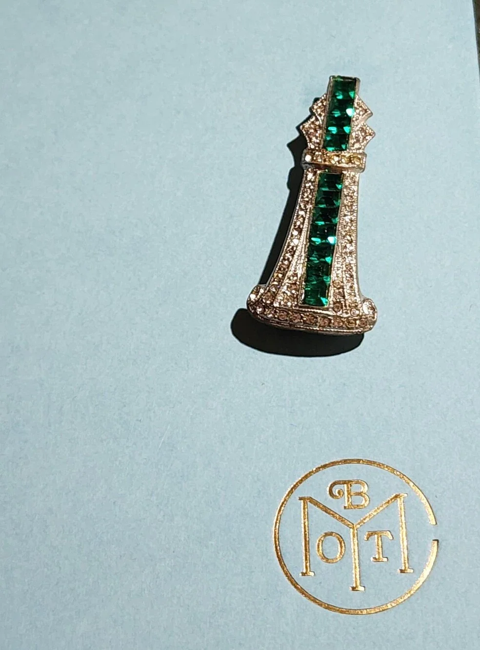 Vintage Art Deco Inspired Emerald Green Rhinestone Metal Dress Clip Brooch